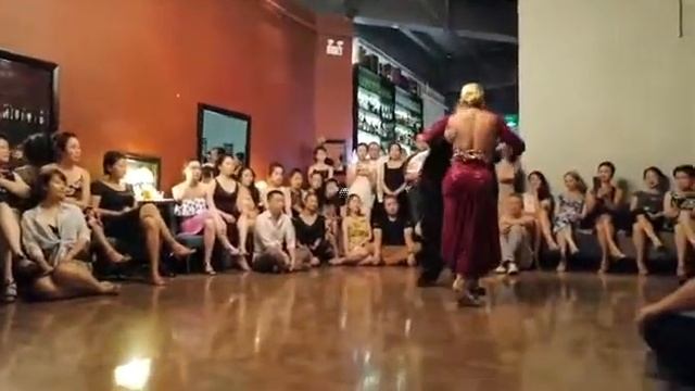 Alejandra Mantinan y Aoniken Quiroga (1/4) @Shanghai Kai's Milonga - Sep 15, 2019 상하이 카이 밀롱가 смотреть онлайн
