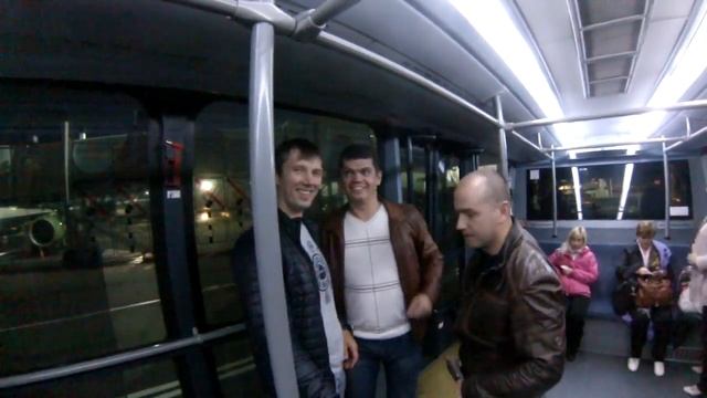 Перед вылетом в автобусе смотреть онлайн