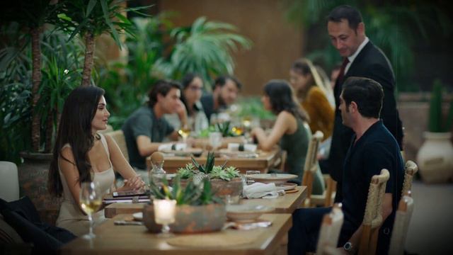 Hande Erçel habló de las dificultades que experimentó al encarnar al Fiscal. смотреть онлайн