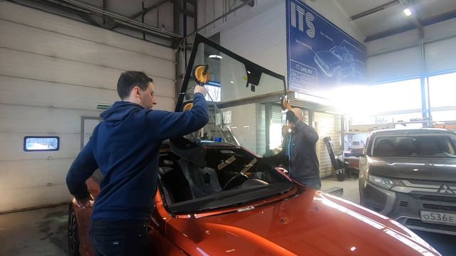 LADA VESTA. ЗАМЕНА ЛОБОВОГО СТЕКЛА.