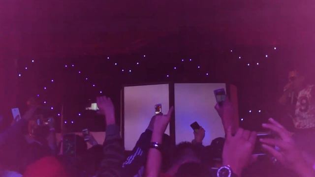 Baby Rasta y Gringo—me niegas en Galaxy Night Club смотреть онлайн