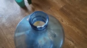 Как почистить бутыль изнутри с тонким горлышком