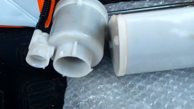 Замена топливного фильтра грубой очистки Toyota Rav-4 2013 года смотреть онлайн