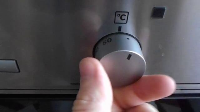 Духовой шкаф Electrolux EOB3410 (встраиваемый) Сборка Италия. смотреть онлайн