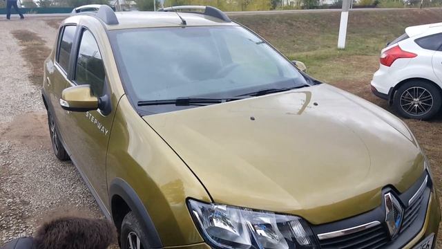 Рено сандеро степвей .1 год смотреть онлайн