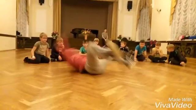 брейк данс , наш учитель тащит! смотреть онлайн