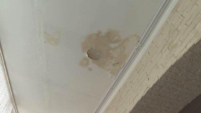 Казанцы потратили на ремонт дома 5,5 миллионов, а стало только хуже смотреть онлайн