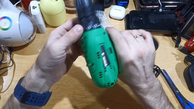 Дрель-шуруповёрт - 750р - Li 12V - Zitrek Green 12 063-4071 смотреть онлайн