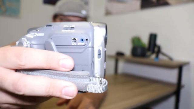 [Review] Sony DCR-HC32 From 2005 смотреть онлайн