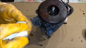 Водяной центробежный насос.Замена сальника своими руками.