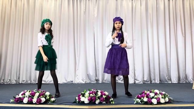Алиева Айдана. Зарлихан Аяна. Жестовая песня “Мир который нужен мне” смотреть онлайн