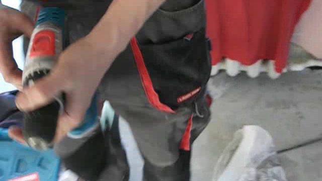 аккумуляторная отвертка смотреть онлайн