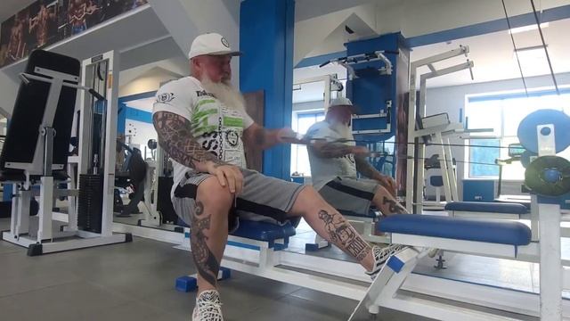 Как тренироваться артрознику в спортзале? смотреть онлайн