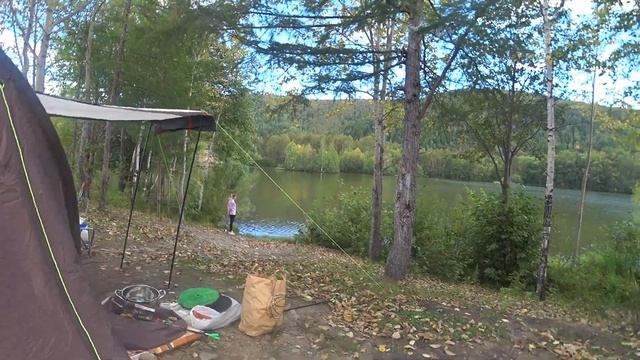 ОТДЫХ ВСЕЙ СЕМЬЕЙ НА ХРУСТАЛЬНОМ ОЗЕРЕ С ПАЛАТКОЙ / К НАМ ВЫШЛА ЛИСА!? смотреть онлайн