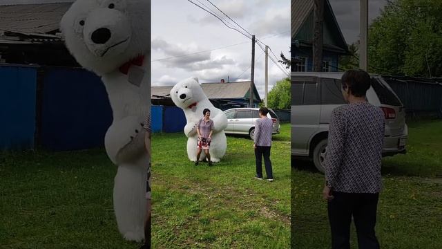 Зажигалочки ? Поздравление от белого медведя смотреть онлайн