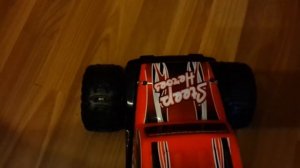 Рулевое управление китайской радиоуправляемой машинки-амфибии.