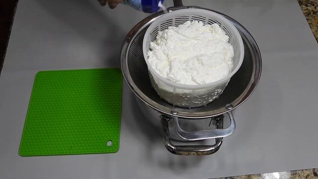 АДЫГЕЙСКИЙ Сыр из 2Х ингредиентов без уксуса и лимона из магазинного молока. Домашний сыр смотреть онлайн