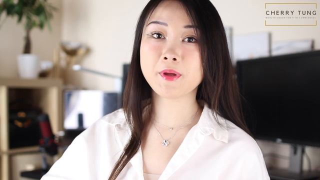 Van Cleef & Arpels 2020 Holiday Pendant White Gold Guilloche Vintage Alhambra Necklace смотреть онлайн