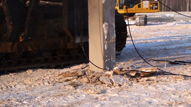 Как забивают сваи под высотки и контролируют вертикаль смотреть онлайн