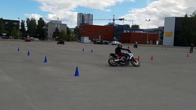 Gymkhana GP 2018 stage3 / Марлен Кенжаметов Honda cb650f / heat 1/52.180 смотреть онлайн