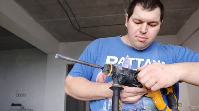 Аккумуляторный перфоратор Dewalt DCH263 против DCH133 косяк переключения