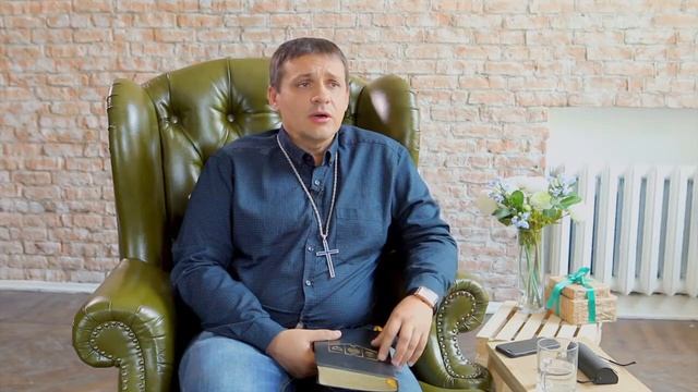 Красная нить на запястье: раскрываем секрет | КОРОТКО О ВАЖНОМ #13 | Андрей Коваленко смотреть онлайн