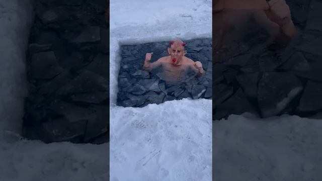 Речное чудище на охоте. Морж убийца. смотреть онлайн