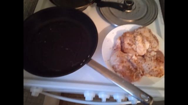 ВКУСНАЯ КУРИЦА С ЧЕСНОКОМ.АРОМАТ ПО ВСЕЙ КВАРТИРЕ, СОСЕДИ ТОЖЕ ЗАХОТЯТ ПРИСОЕДИНИТЬСЯ. смотреть онлайн