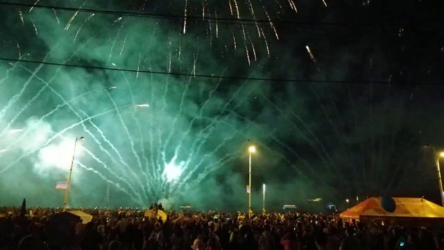 Фантастический салют в Благовещенске смотреть онлайн