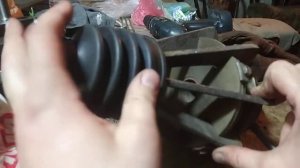 Как поменять пыльник ШРУСа , не снимая его . Самоделка .