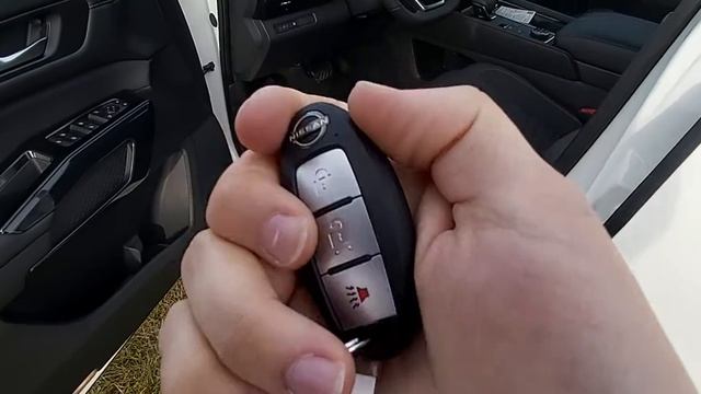 2022 Nissan Pathfinder S смотреть онлайн