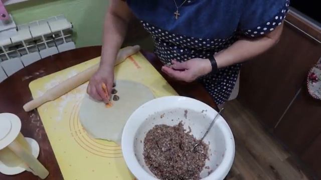 Как я леплю пельмени , и мои помощники. смотреть онлайн