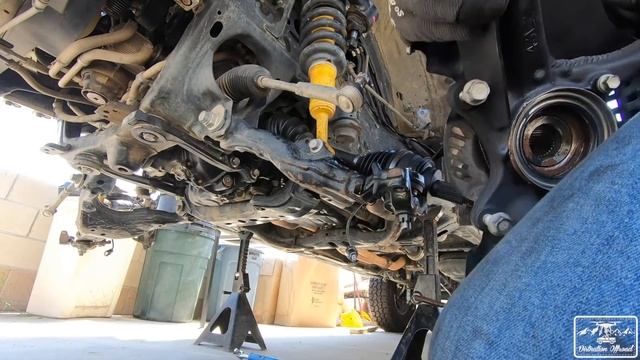 Its finally happening! 2017 Toyota Tacoma 5.29 Nitro Gear install with Arb Front Locker. смотреть онлайн