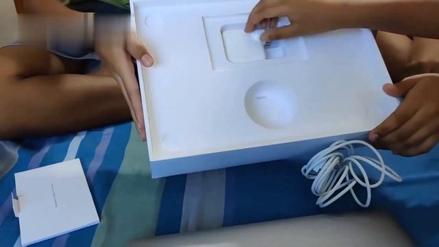 Unboxing New MacBook Air