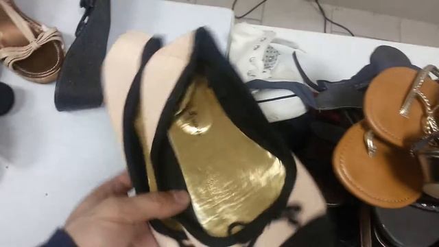 Летняя обувь без износа 12.5кг по 11.6€/кг(30пар) смотреть онлайн