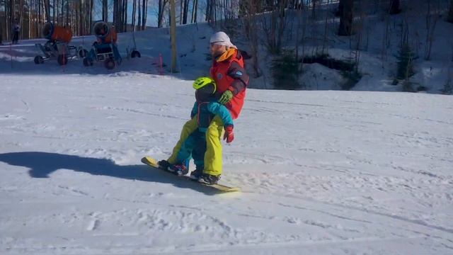 ТАНДЕМ СНОУБОРД /Катание на сноуборде для самых маленьких/ смотреть онлайн