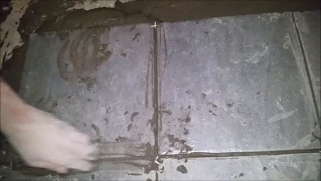Уладка напольного кафеля в подъезде смотреть онлайн