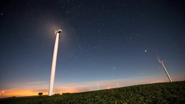Twin Groves Wind Farm star trail stack смотреть онлайн