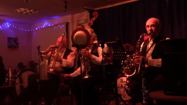 I've Got A Feeling I Am Falling For Nobody Else But You # Les Handscombe Tailgate Jazz Band 08-01-1 смотреть онлайн