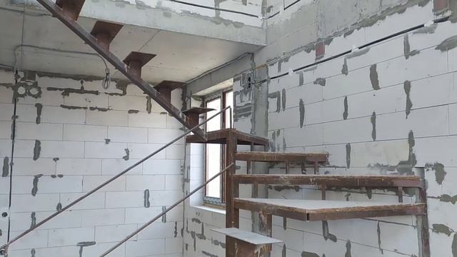 Коттедж площадью 105,6м², с площадь участка 350м² в коттеджном поселке "Эдельвейс" в Севастополе смотреть онлайн