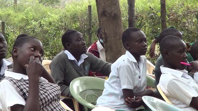 Nguku Primary School poem, A girl like me смотреть онлайн