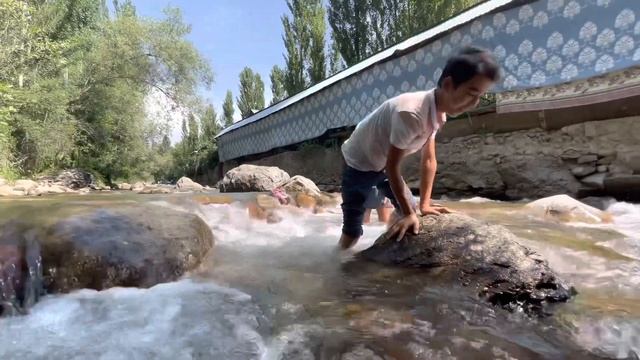 Горная вода. Многие не знают что есть такие места в Узбекистане. смотреть онлайн