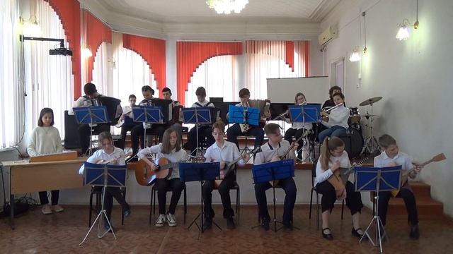 Оркестр народных инструментов.В. Андреев "Гвардейский марш",А. Доренский "Бриллиантовые пальчики" смотреть онлайн