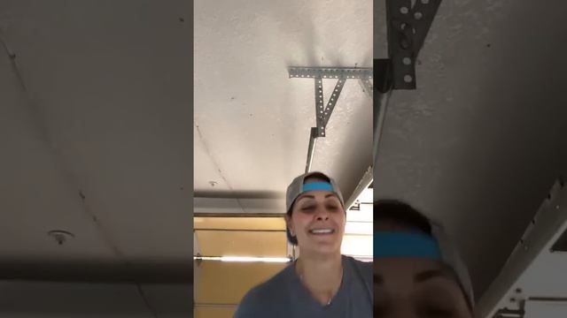 Danielle Salinger is live! смотреть онлайн