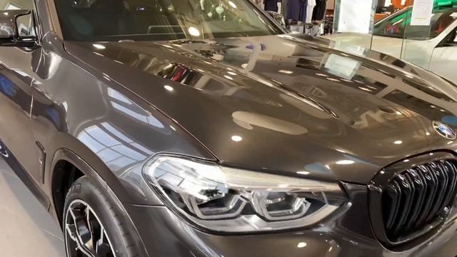 2021 BMW X4M Competition Dark graphite with Carbon Trim смотреть онлайн