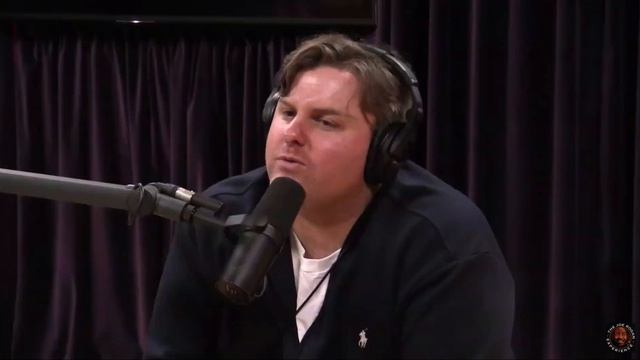 Tim Dillon Tries to Get Joe Back Into Conspiracies | Joe Rogan смотреть онлайн