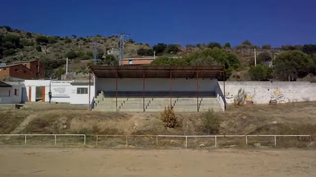 Campo Municipal de San Miguel (F.C. Hoyo de Pinares) смотреть онлайн