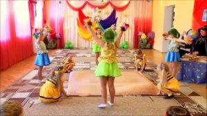 Танец к 8 марта _Пчёлы и Цветы_ в детском саду.mp4