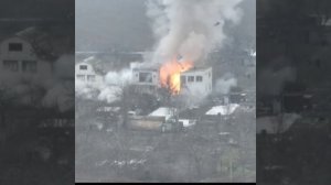 Работа русской артиллерии. Попадание в склад боеприпасов ВСУ. Херсонское направление, Змиевка.
- Вид