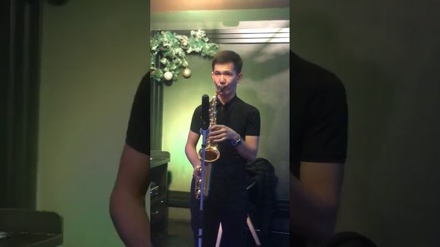 Опавшие листья - Ив Монтан импров!!!  #shots  #reels  #covershow #qazaqstantv  #kz #video